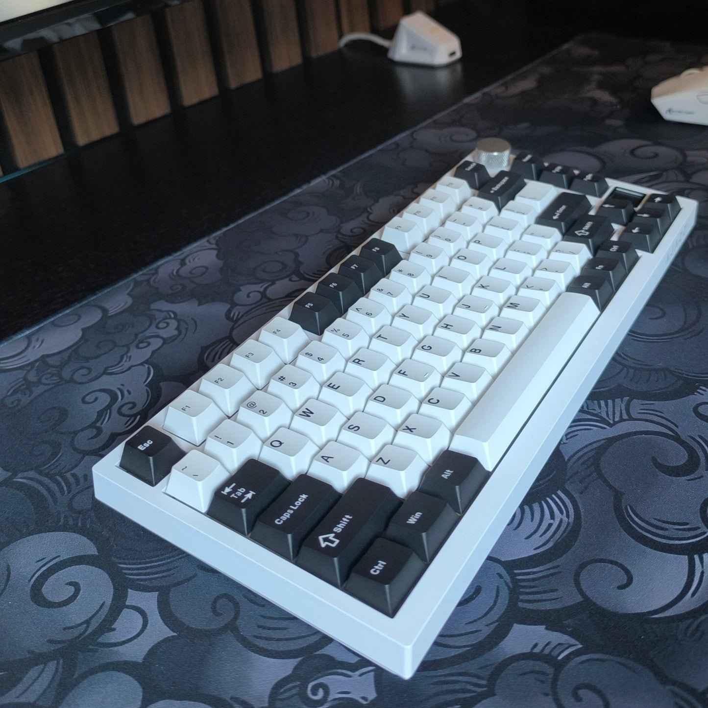 Black & White Keycaps