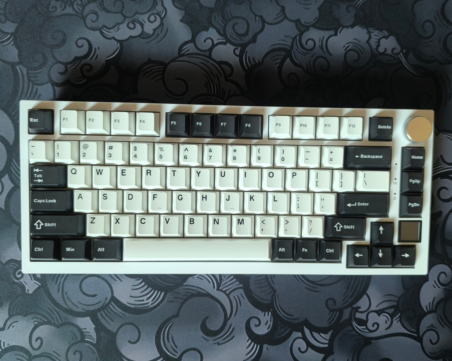 Black & White Keycaps
